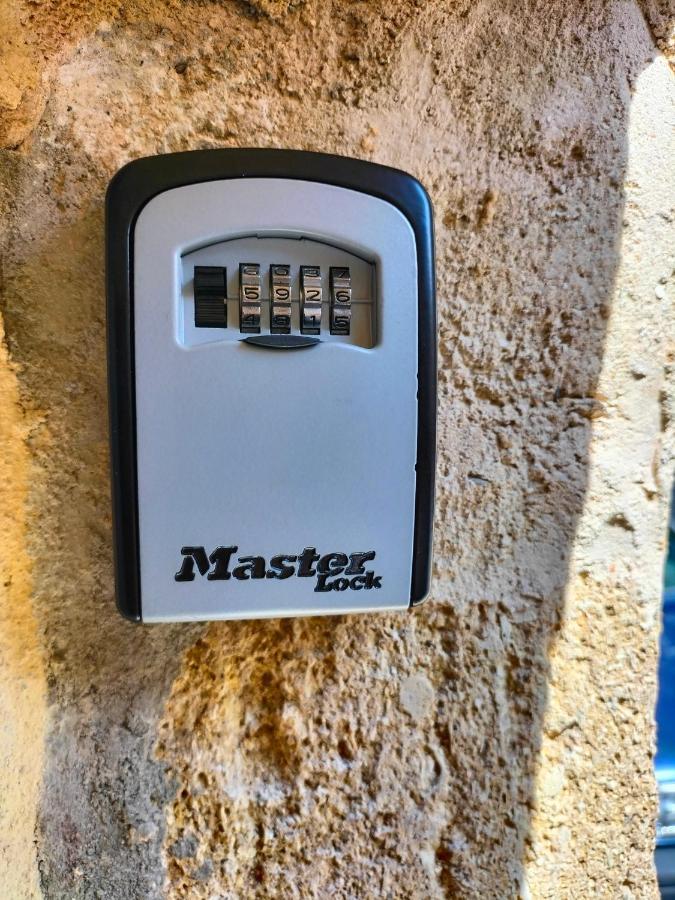 Maison De Village Familiale Pont Du Gard, Toit Terrasse, Barbecue, Fibre Vers-Pont-du-Gard Buitenkant foto